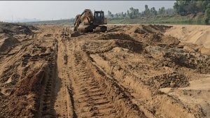 अवैध रेत उत्खनन का संगठित खेल? सील गाड़ी से जारी गतिविधियां, ग्रामीणों को बनाया जा रहा ढाल?