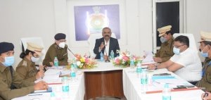 दुर्ग पुलिस की पीठ थपथपाई डीजीपी अवस्थी ने, कहा दुर्ग पुलिस कर रही है अच्छा कार्य