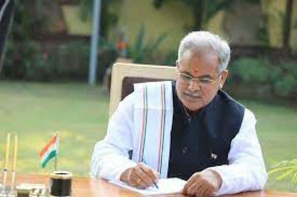 छत्तीसगढ़ में पेट्रोल-डीजल की नियमित आपूर्ति के लिए मुख्यमंत्री  बघेल ने केन्द्रीय पेट्रोलियम मंत्री को लिखा पत्र