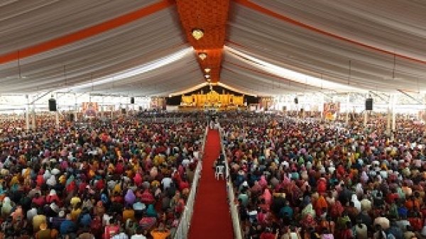 ॐ श्री हनुमते नमः! दिव्य हनुमंत कथा में उमड़ी भक्तों की भारी भक्तिमय धारा