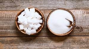 शुगर खाने से शरीर में क्या होता है? जानिए 5 बड़े नुकसान और एक दिन में कितनी शुगर का सेवन कर सकते हैं