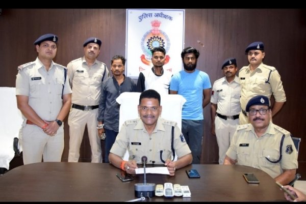 *3 शातिर चोरो के कब्जे से  7 नग मोटरसाइकिल पुलिस ने किया जप्त।*