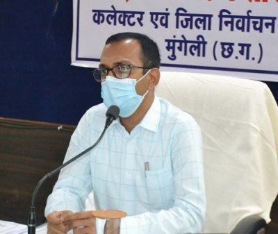 अवांछित व्यक्तियों तथा कोचियो एवं बिचोलियों पर सतत् निगाह रखने के निर्देश