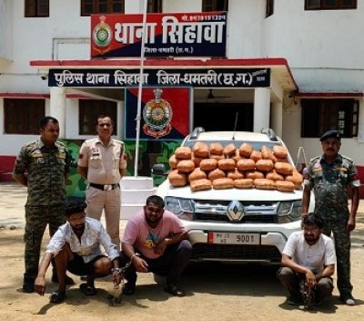 अंतरराज्यीय गांजा तस्करी पर धमतरी पुलिस का बड़ा प्रहार: 55 किलो गांजा, कार व मोबाइल सहित 33.53 लाख की जब्ती, तीन तस्कर गिरफ्तार