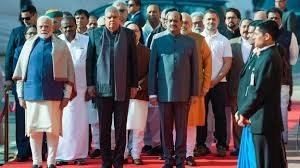 उपराष्ट्रपति जगदीप धनखड़, प्रधानमंत्री नरेन्&zwj;द्र मोदी और लोकसभा अध्यक्ष ओम बिरला ने शहीदों को श्रद्धांजलि अर्पित की