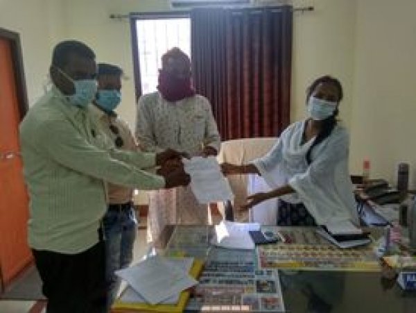 अनाज शेड मे जिले के कुछ ब्यापारियों का कब्ज़ा किसान परेशां मंडी प्रशासक मौन ?