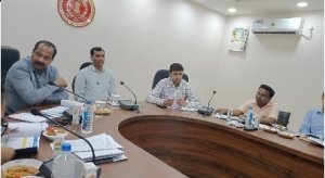 स्वास्थ्य और पोषण व्यवस्था सुदृढ़ करने कलेक्टर ने ली समीक्षा बैठक