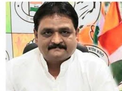 सरकार बताये वो कौन है जो काली कमाई के लिये प्रदेश में अवैध शराब बिकवा रहा है - कांग्रेस