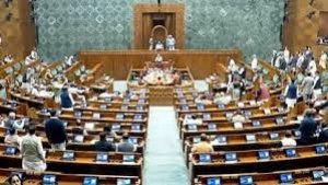 लोकसभा में तीखा टकराव: इंडस्ट्रियल रिलेशंस कोड संशोधन पारित, राहुल गांधी पर &lsquo;सब्सटैंटिव मोशन&rsquo; का नोटिस