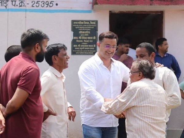इंद्रजीत सिंह 'छोटू&Oacute; के सामने बड़ा सवाल: राजनीति का रास्ता चुनेंगे या समाजसेवा की निष्पक्ष पहचान बचाए रखेंगे?