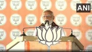 चुनावी सभा में पत्रकार हुआ बेहोश, पीएम मोदी ने तुरंत अपनी टीम के डॉक्टरों को भेजा