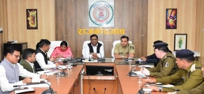 कानून व्यवस्था बनाए रखने के लिए फील्ड में दिखना चाहिए कार्य - कलेक्टर