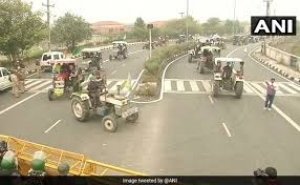 कृषि कानून के खिलाफ किसानों ने निकाली ट्रैक्&zwj;टर रैली, दी यह चेतावनी..