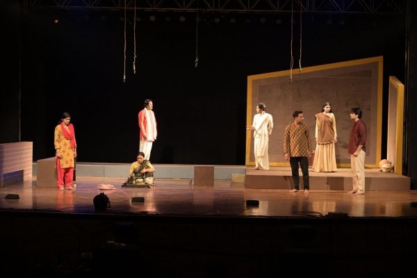 नेशनल स्कूल ऑफ़ ड्रामा के 25वें भारत रंग महोत्सव की धूम- रायपुर समेत देश के 19 शहरों में बिखरी थिएटर की चमक