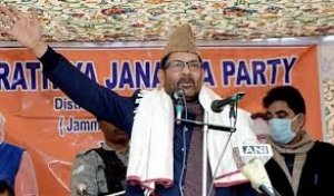 सभी हज यात्रियों को लगेगा कोरोना का टीका, की जा रही है व्यवस्था : मुख्तार अब्बास नकवी