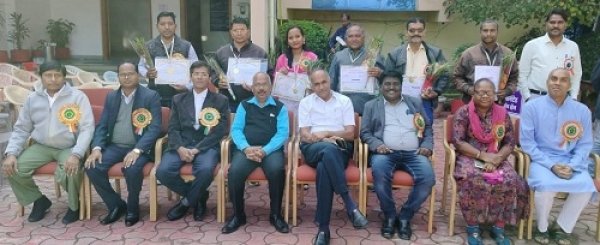 गणतंत्र दिवस पर क्षेत्रीय प्रशासनिक भवन में मुख्य अभियंता  टी0के0 मेश्राम ने किया ध्वजारोहण