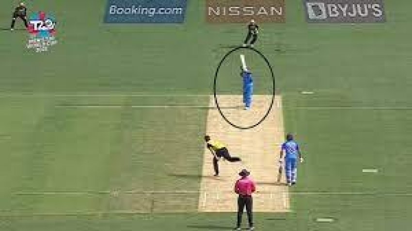 केएल राहुल का जमकर चला बल्ला, धोनी के 'हेलिकॉप्टर' शॉट से लगाया SIX- Video