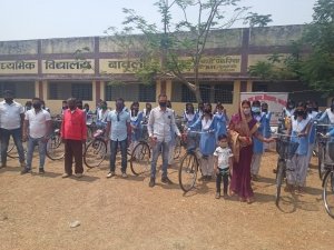 छात्राओं को सरस्वती सायकल योजना अंतर्गत किया गया सायकल वितरण