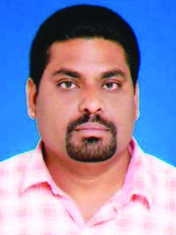 गरीब बच्चे कैसे पढ़े ऑनलाईन, ना स्मार्ट फोन, ना मंहगी किताबें?