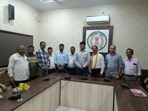 नायब तहसीलदार धर्मेश श्रीवास्तव हुए सेवानिवृत्त, पाटन में भव्य विदाई समारोह आयोजित