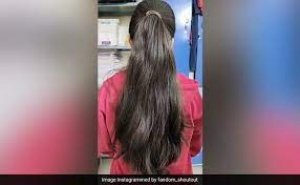 कमर तक लहराते दिखेंगे घने बाल, बस कुछ इस तरह इसे करना होगा तैयार