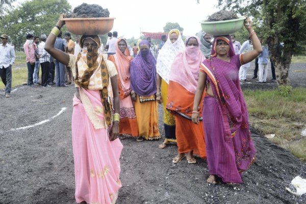 सफलता की कहानी : दूध के अलावा गोबर से अतिरिक्त आय, गौपालकों के चेहरे पर ख़ुशी