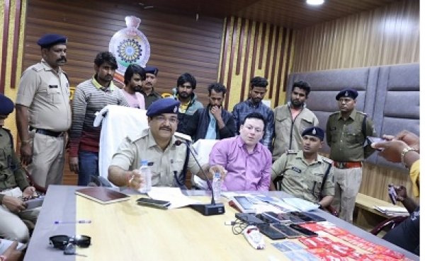 सेक्सटार्शन के नाम पर ब्लैकमेल कर आत्महत्या हेतु उकसाने वाले गिरोह के 6 सदस्य गिरफ्तार