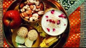 इस तरह करें करवाचौथ व्रत की शुरुआत, जानें सरगी खाने का सही समय