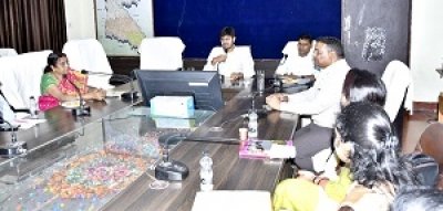 बच्चों के व्यक्तित्व विकास में शिक्षकों की भूमिका अहम - कलेक्टर