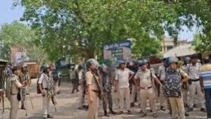 बिहार के सासाराम में युवक की हत्&zwj;या पर भारी बवाल, गुस्&zwj;साए लोगों ने पुलिस पर किया पथराव