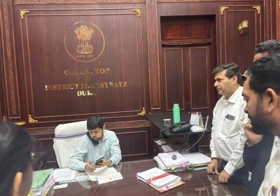 दुर्ग में जनसमस्याओं को लेकर कांग्रेस का प्रदर्शन, कलेक्टर को सौंपा ज्ञापन