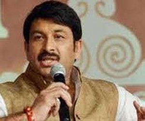 दिल्ली की आम आदमी पार्टी सरकार नमक हराम की श्रेणी में आ गई : मनोज तिवारी