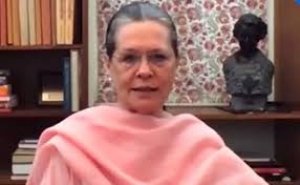 सोनिया गांधी ने फिर बोला केंद्र पर हमला, पूछा- जब चीनी घुसपैठ नहीं हुई तो 20 जवानों की जान कैसे और क्यों गई?