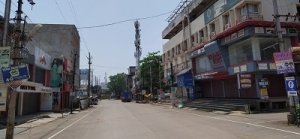 एक दिन के मार्केट गुलजार के बाद फुल लाकडाउन के चलते आज फिर पसरा शहर में सन्नाटा घूम-घूमकर लोगों को आगाह करता रहा निगम का अमला
