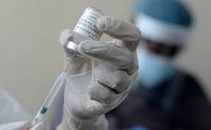 भारत में बनी एक और कोरोना वैक्&zwj;सीन अगस्&zwj;त में होगी उपलब्&zwj;ध : स्&zwj;वास्&zwj;थ्&zwj;य मंत्रालय