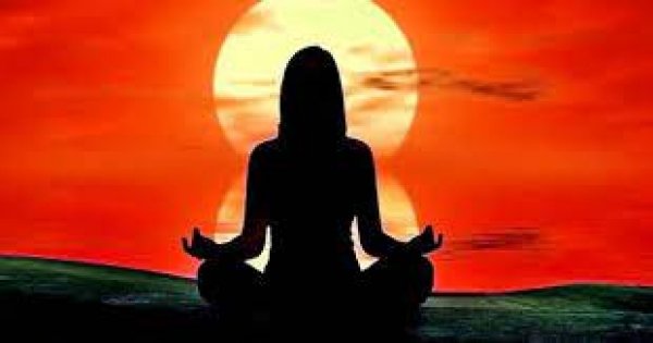 ब्रह्म मुहूर्त में इन मंत्रों का जाप करने से देवी-देवता रहते हैं प्रसन्न, सदा बनी रहती है उनकी कृपा
