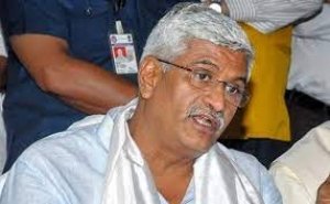 कोरोना काल में गंगा-यमुना नदी में बहते हुए मिले शव, केंद्रीय मंत्री बोले,'मामले को संज्ञान में ले जांच कराएं राज्&zwj;य'