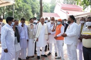 मुख्यमंत्री  से गुरुकुल विद्या आश्रम के सदस्यों ने की सौजन्य मुलाकात