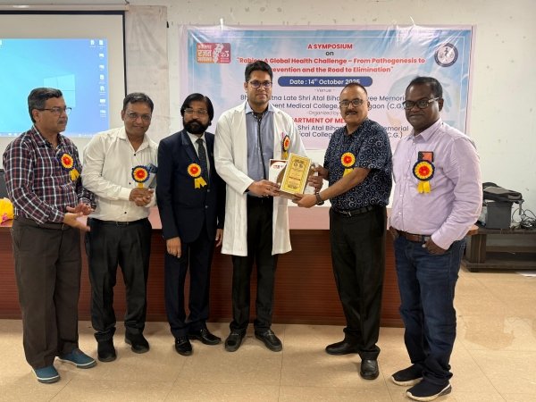 स्व. अटल बिहारी वाजपेयी मेडिकल कॉलेज में रेबीज पर संगोष्ठी आयोजित