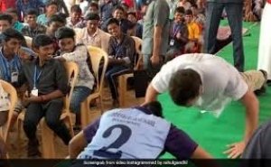 तमिलनाडु दौरे पर स्कूली बच्चों के बीच पुशअप्स करते दिखे राहुल गांधी,