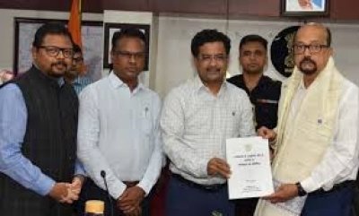 राज्यपाल रमेन डेका ने की 'पीएम-जनमन' योजना समीक्षा