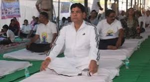 छत्तीसगढ़ महतारी और भगवान धनवंतरि की वंदना से सारंगढ़ में योग दिवस का शंखनाद