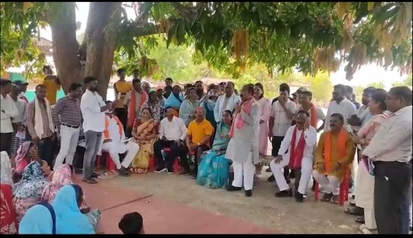 जल जीवन मिशन ने बदली गांव की तस्वीर: अब हर घर तक पहुंच रहा स्वच्छ पेयजल, ग्रामीणों के चेहरे पर लौटी मुस्कान