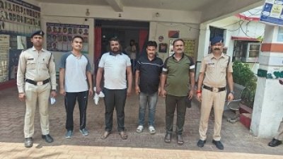 IPL सट्टे पर दुर्ग पुलिस का बड़ा शिकंजा -ऑनलाइन क्रिकेट सट्टा गिरोह के 4 और आरोपी गिरफ्तार, अब तक 7 आरोपी पुलिस गिरफ्त में