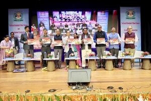 व्यक्तियों को रोजगार चाहने वाला बनने के बजाय रोजगार देने वाला बनाएं- केन्द्रीय मंत्री ओंराव